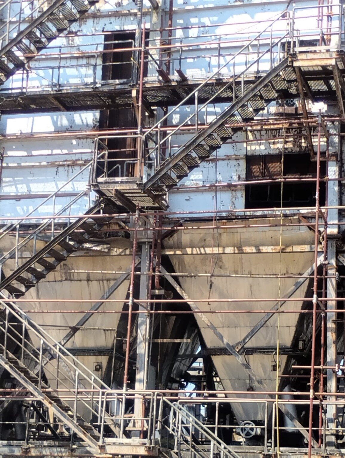 ESP Casing & Hopper Work