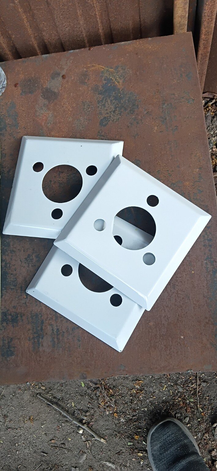 Precision-Fabricated Mounting Plates
